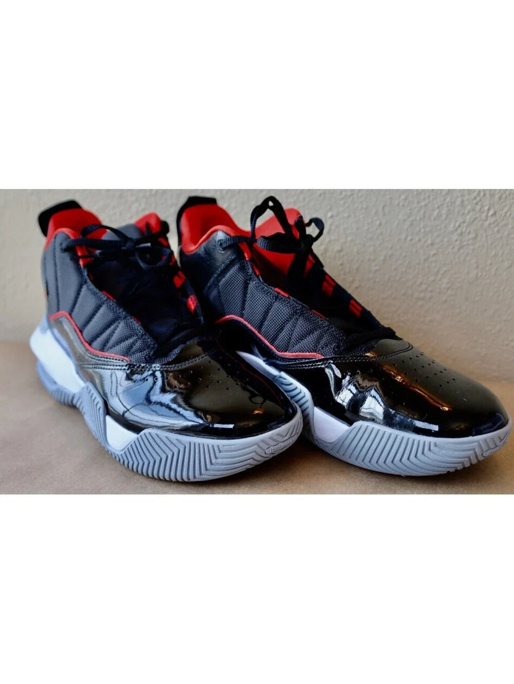 Size 9 - Air Jordan Stay Loyal Bred Mens